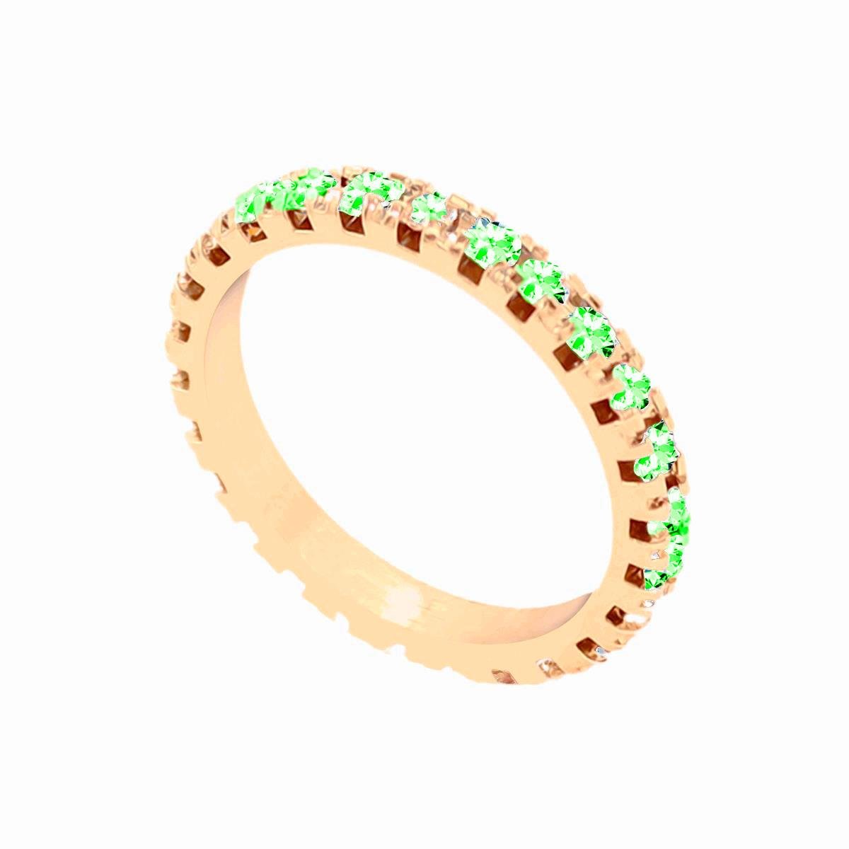 Anel Cravejado com Strass Folheado a Ouro