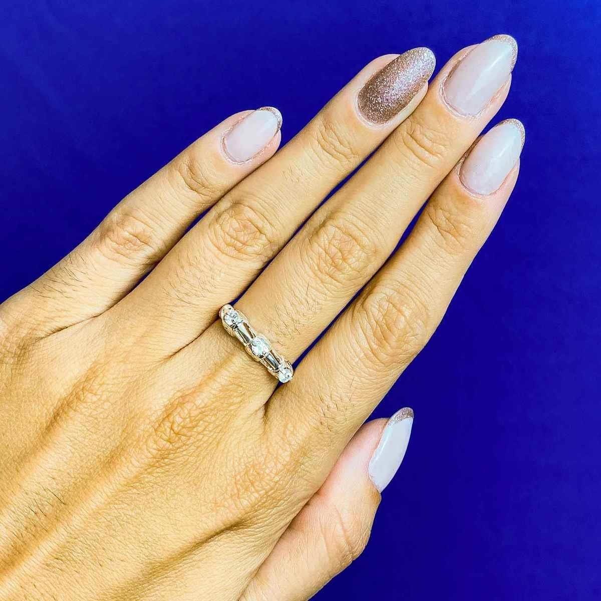 Anel Aparador Vazado com Zircônia Folheado a Prata