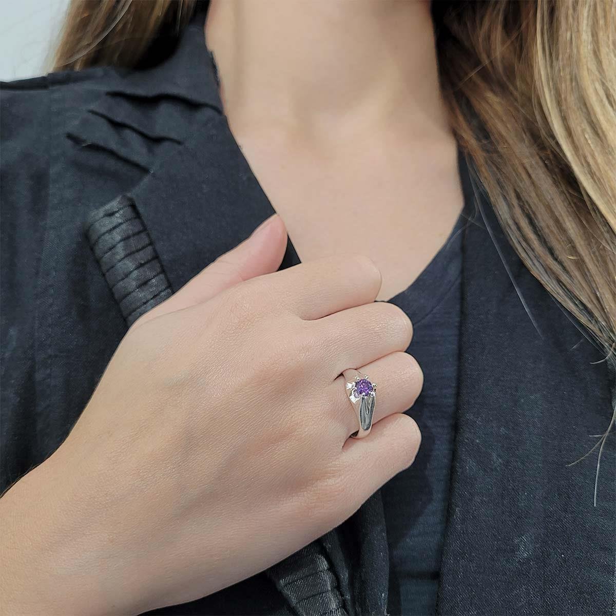 Anel de Prata Solitário com Seis Garras