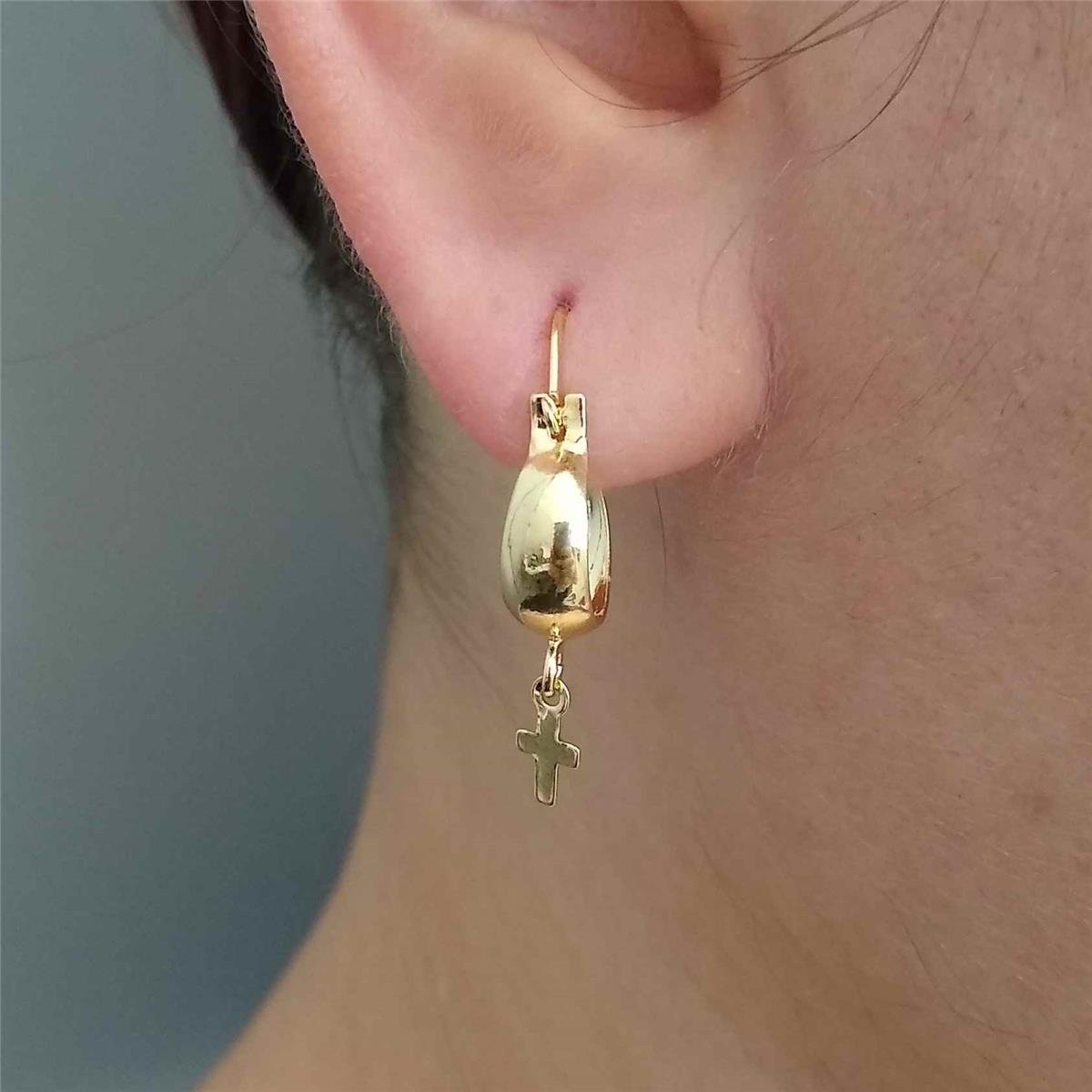 Brinco Argolinha com Cruz Folheado a Ouro