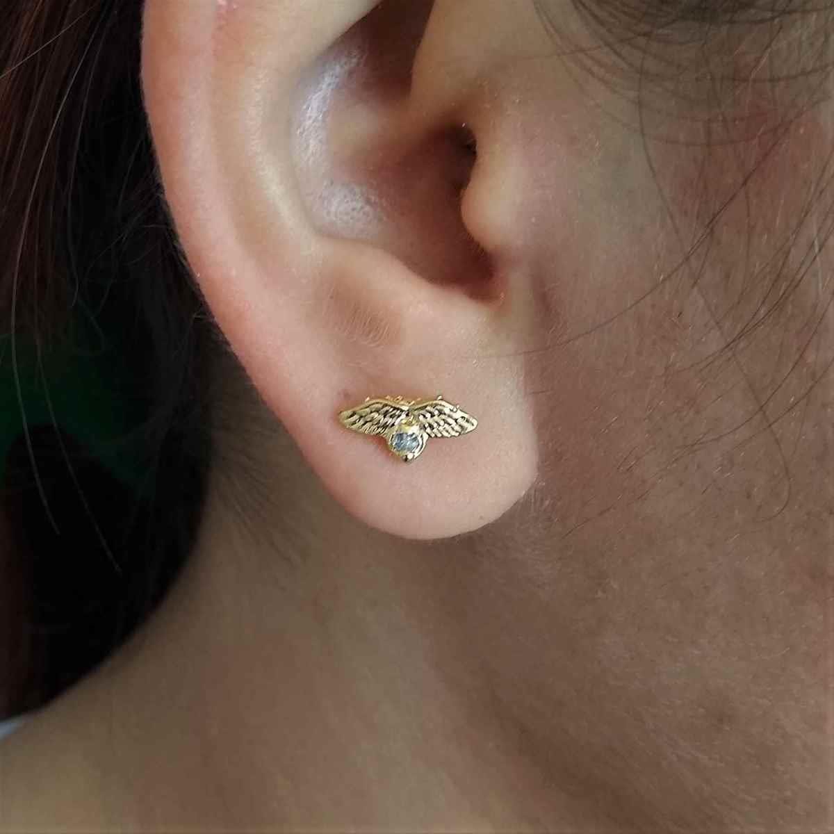 Brinco de Asinhas com Strass Folheado a Ouro
