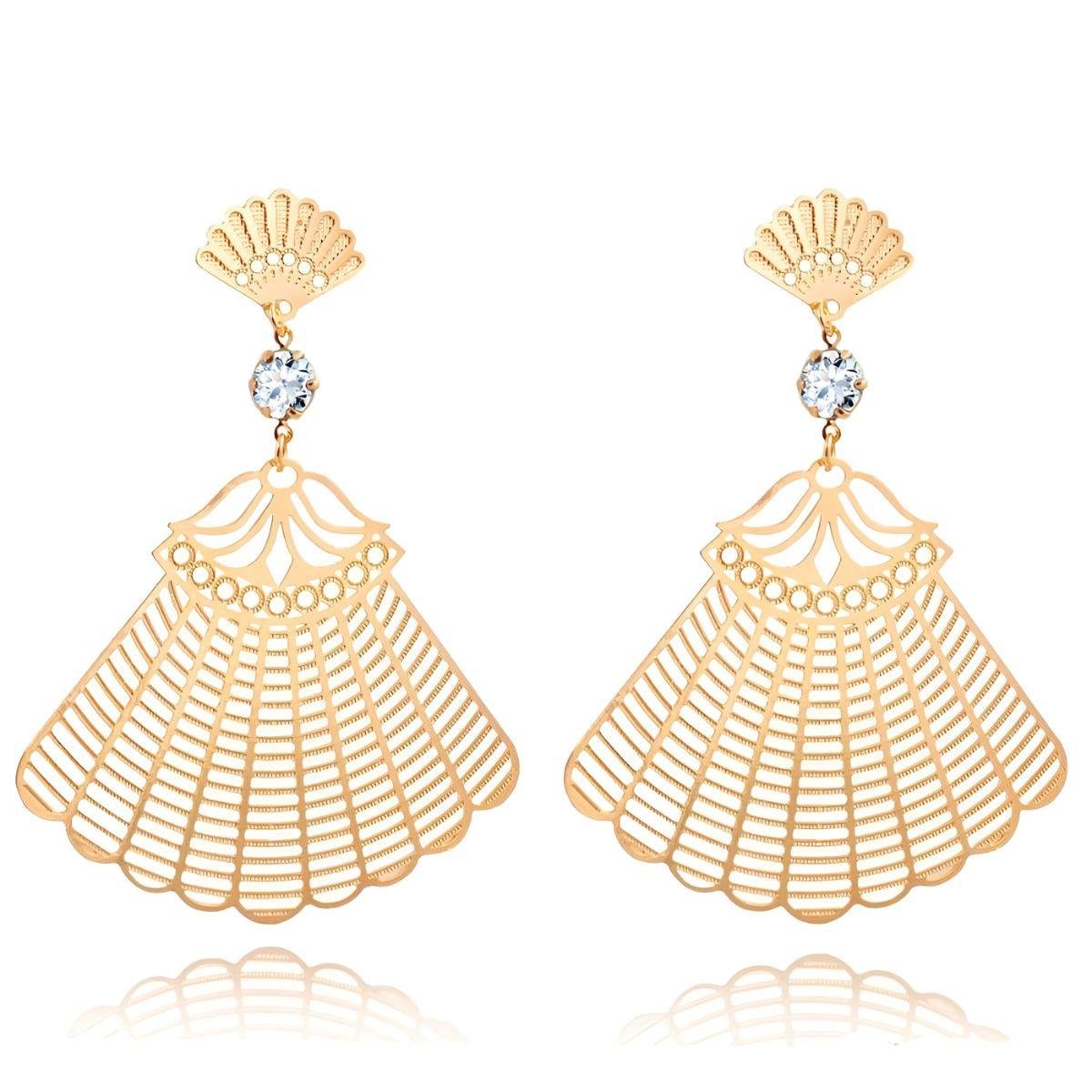 Brinco de Leque Trabalhado com Strass Folheado a Ouro