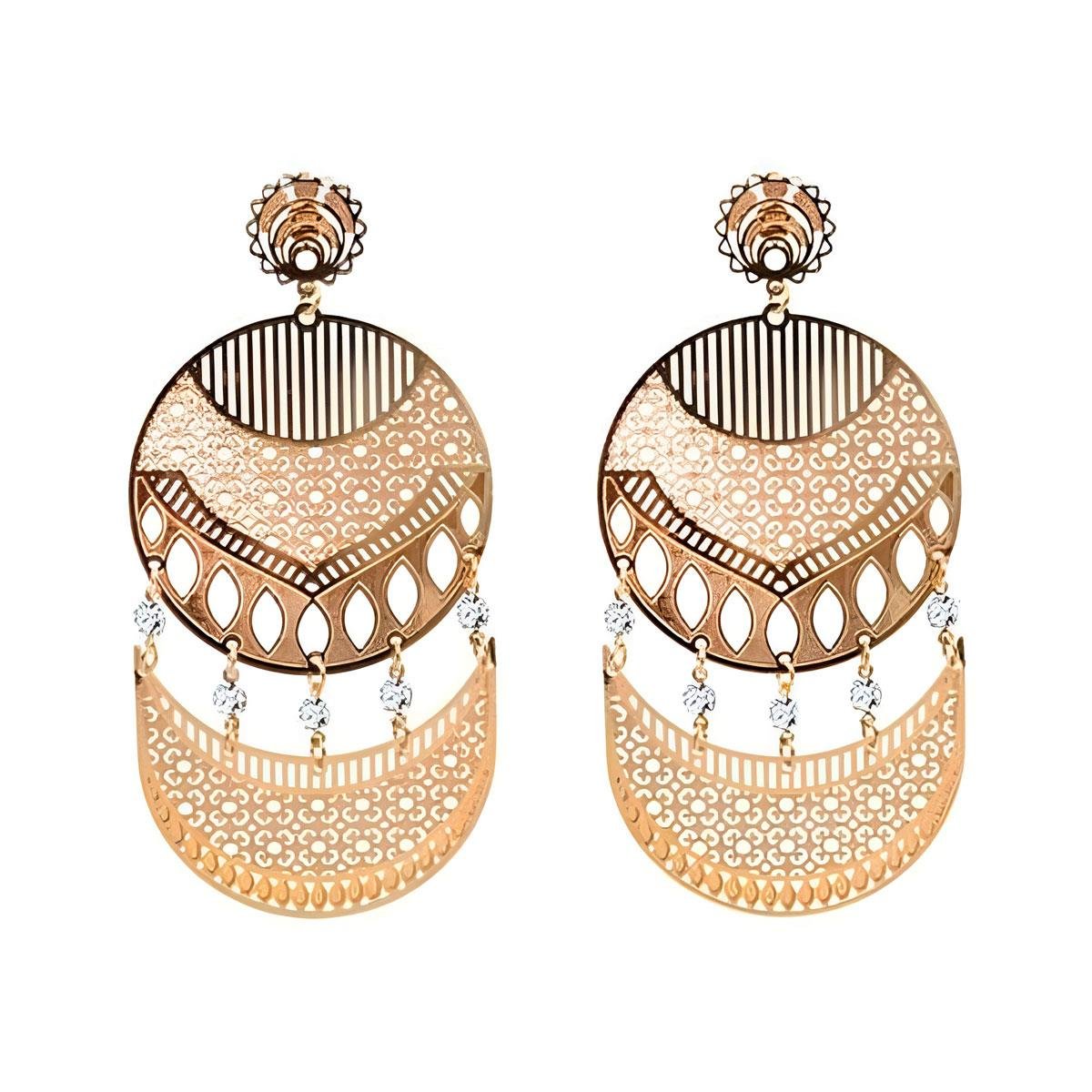 Brinco de Chapas Trabalhadas com Strass Folheado a Ouro