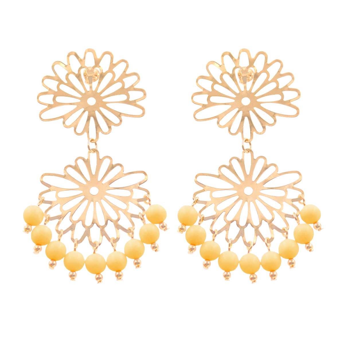 Brinco de Flor Vazada com Franja de Miçanga Folheado a Ouro