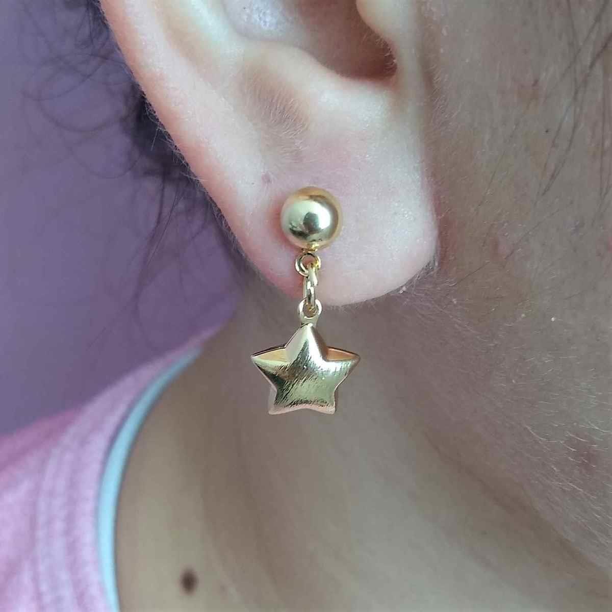 Brinco de Estrela Lixada Pendurada Folheado a Ouro