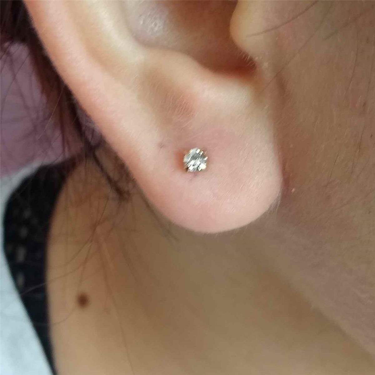 Brinco Mini Ponto de Luz Banhado a Ouro