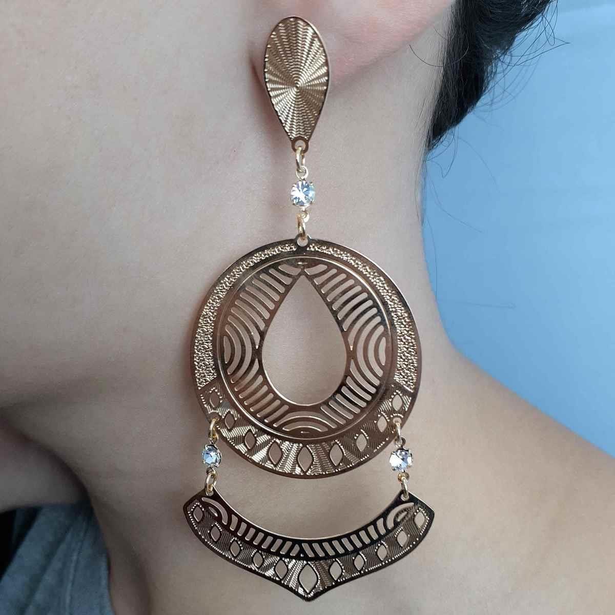 Brinco Indiano Detalhado Folheado a Ouro