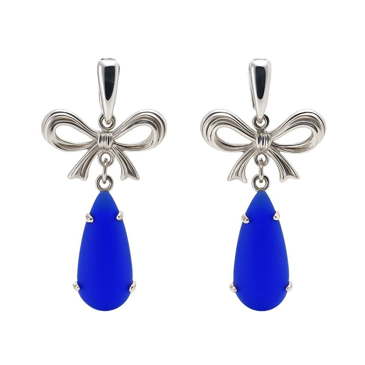 BRINCO BANHADO A PRATA BASE COM LAÇO VAZADO E PEDRA