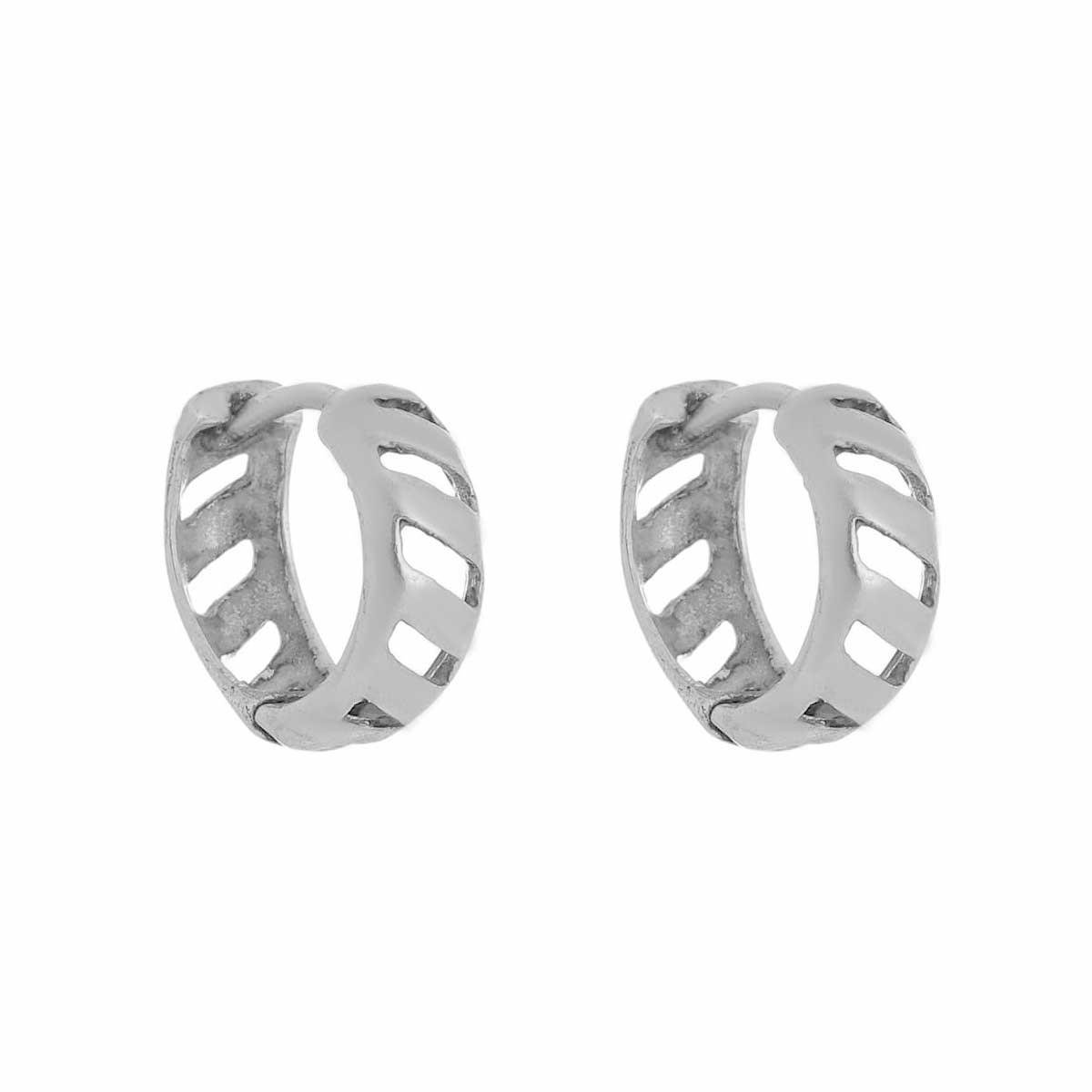 Brinco De Argola Click Prata Com Riscas Vazadas