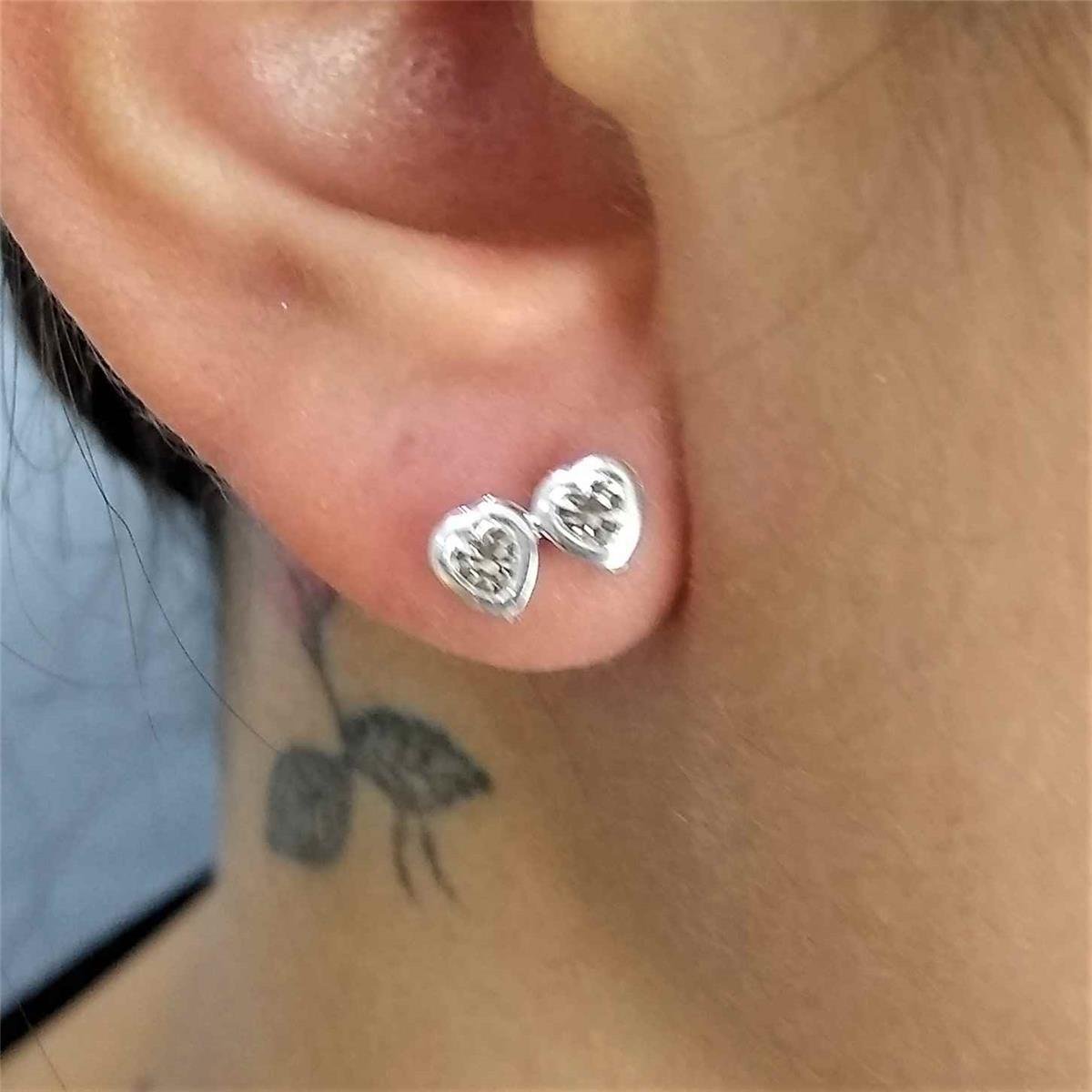 Brinco de Coração Duplo com Strass Folheado a Prata