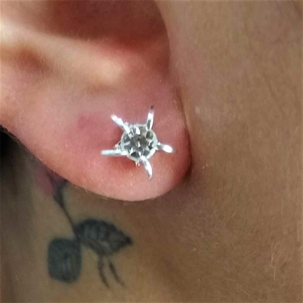 Brinco Flor com Strass Folheado a Prata