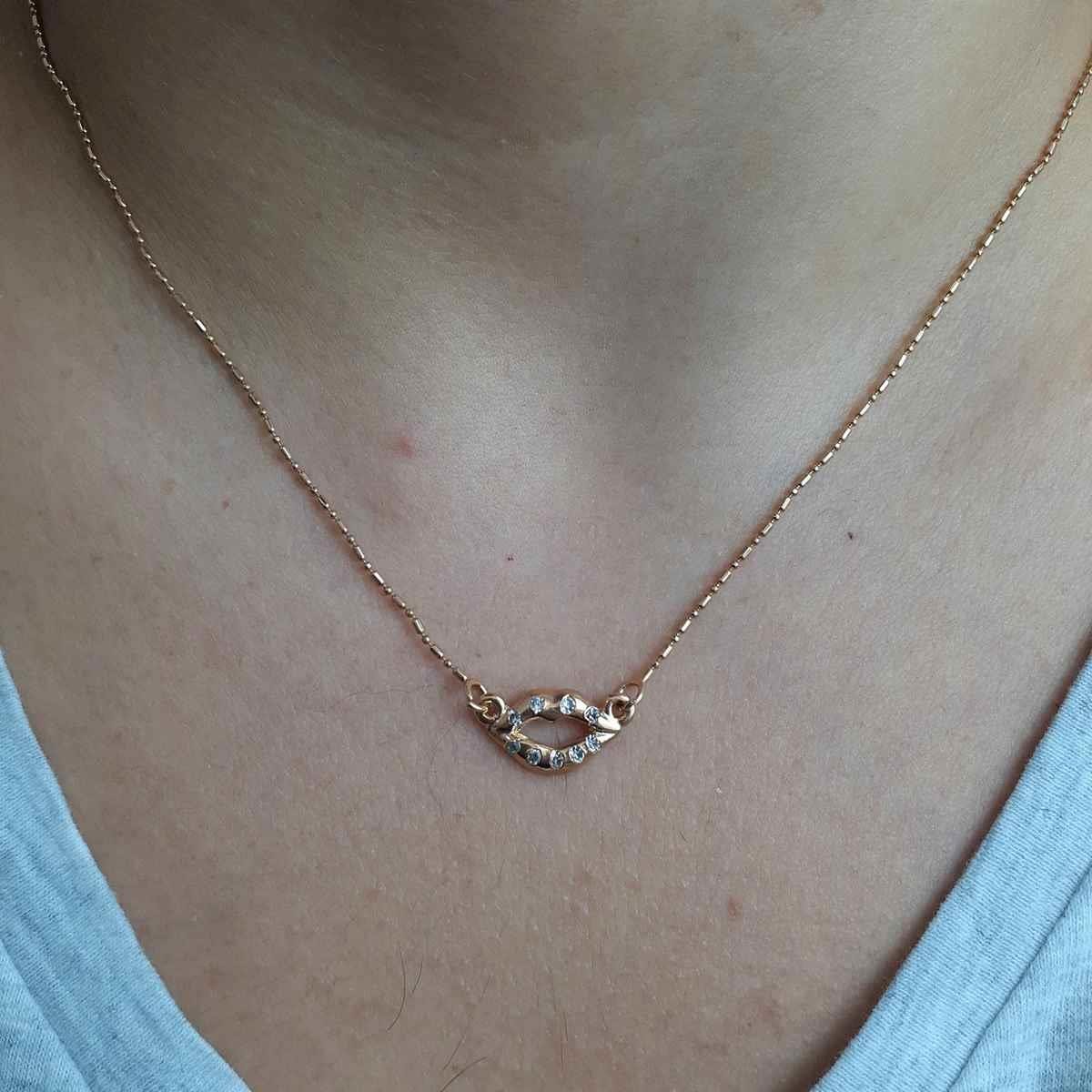 Gargantilha com Pingente de Boquinha Folheado a Ouro