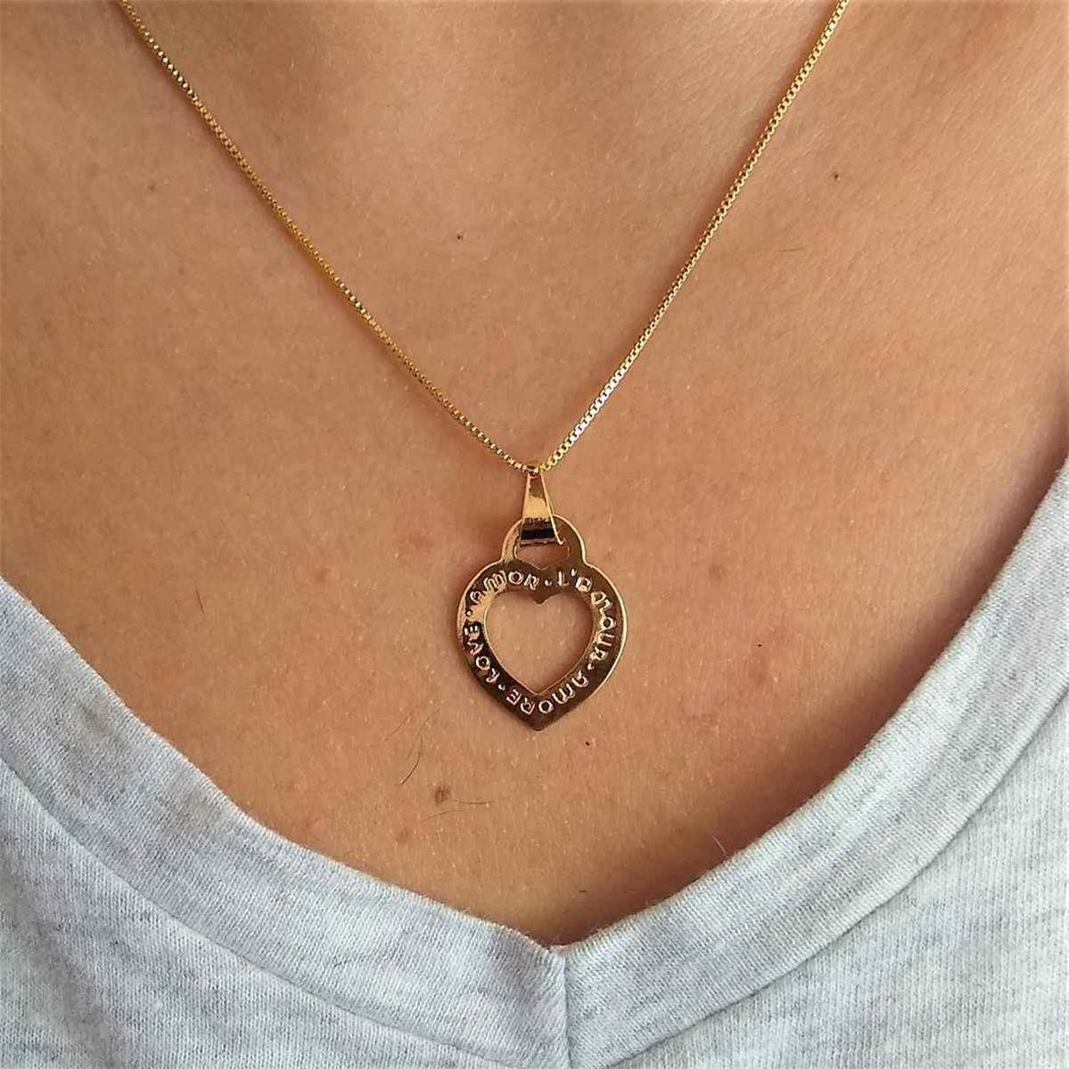 Pingente Coração Amor em Quatro Línguas Folheado a Ouro
