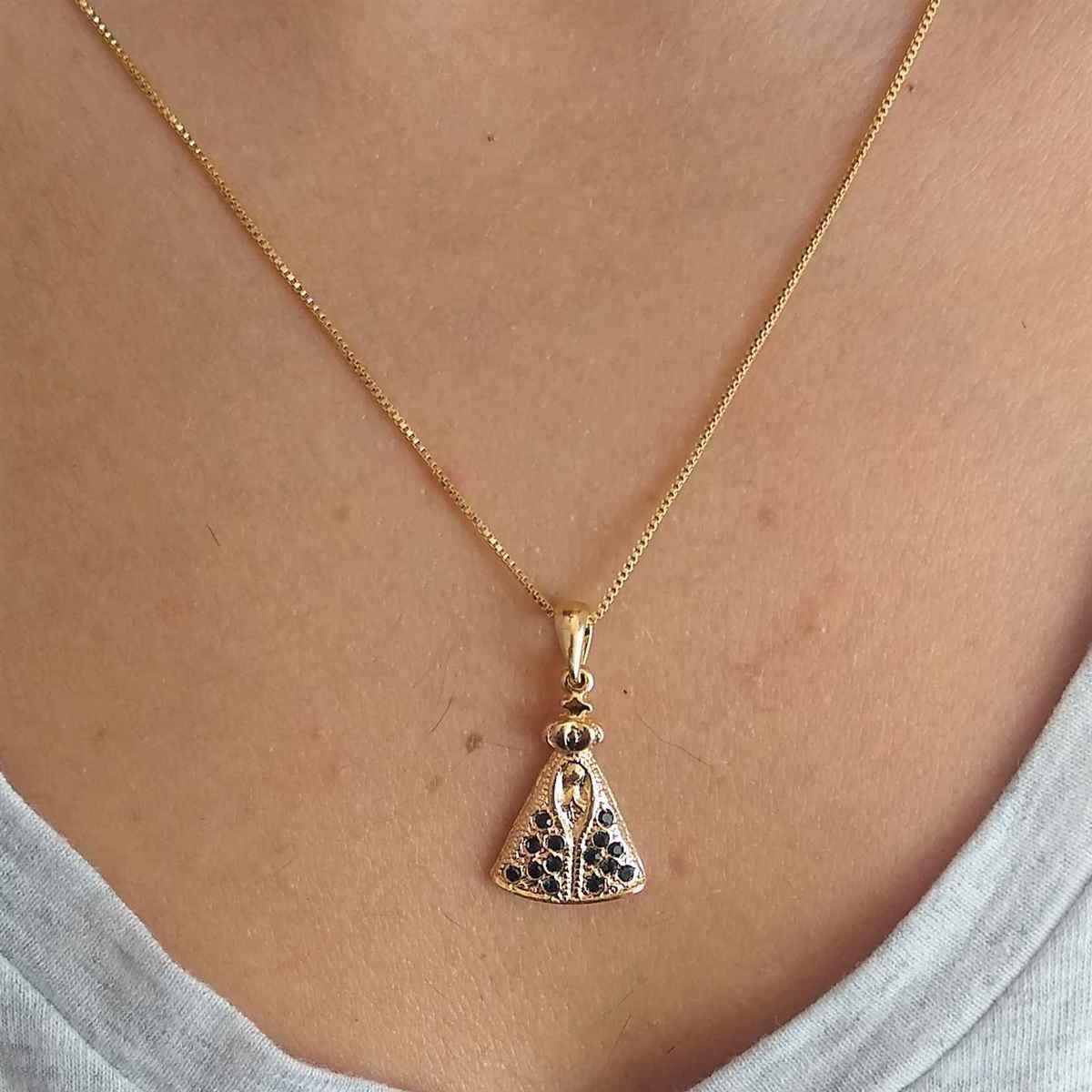 Pingente de Nossa Senhora com Pedra Folheado a Ouro