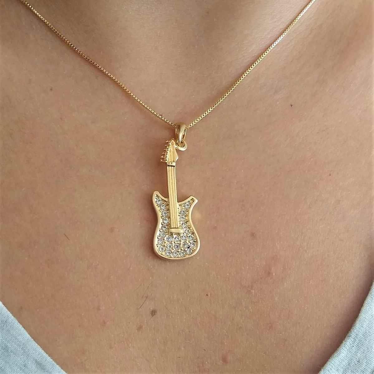 Pingente Guitarra com Strass Folheado a Ouro