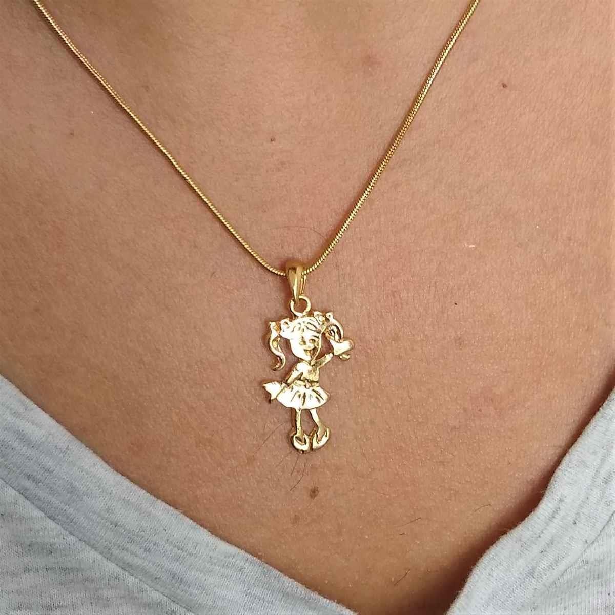 Pingente Menina Folheado a Ouro