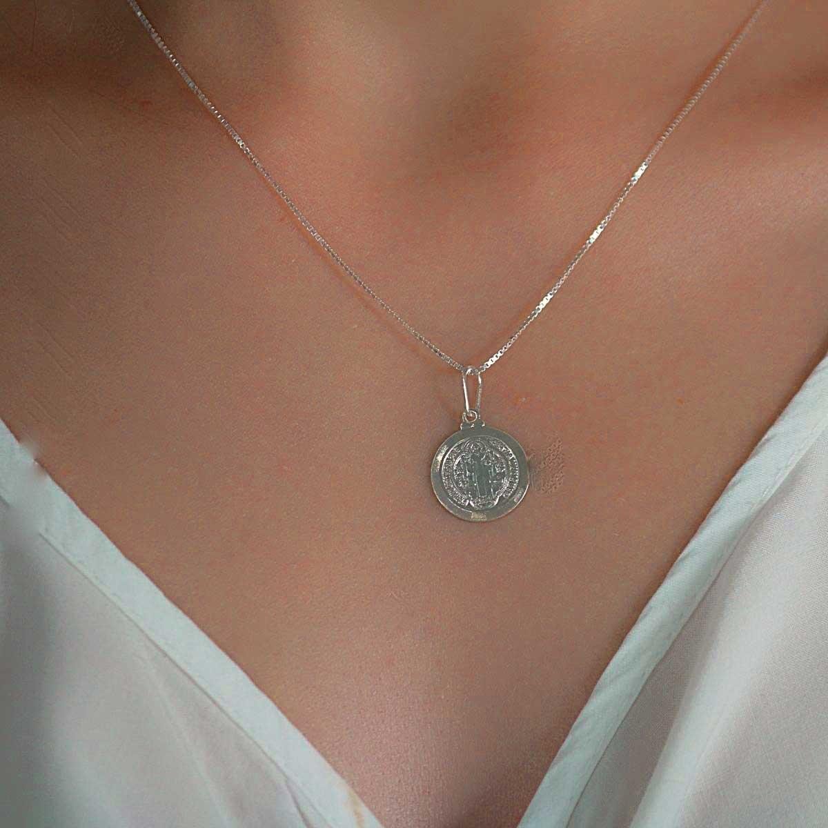 Pingente de Prata Medalha Jesus