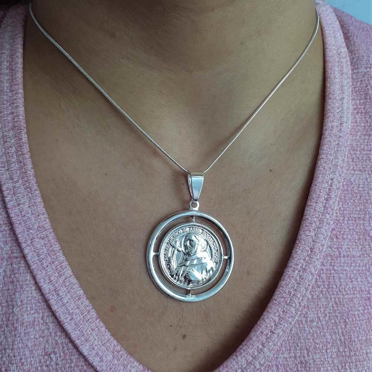 Pingente Medalha São Francisco de Assis Folheado a Prata