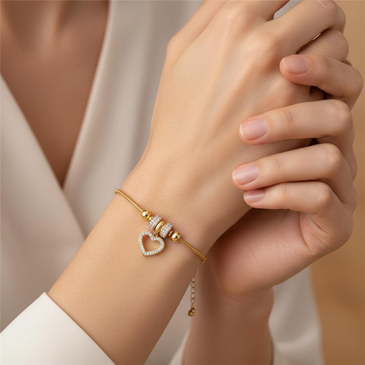 Pulseira Coração Cravejado 18cm Aço Inox com Banho Ouro 18k